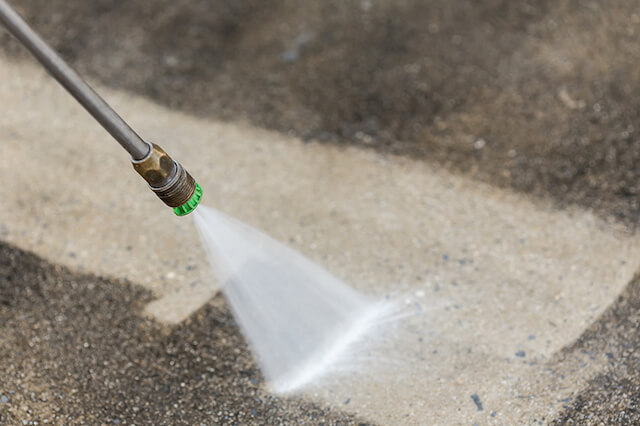 parking lot pressure washing in kansas city